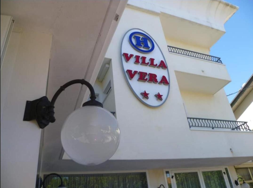 Hotel Villa Vera Rimini Eksteriør bilde