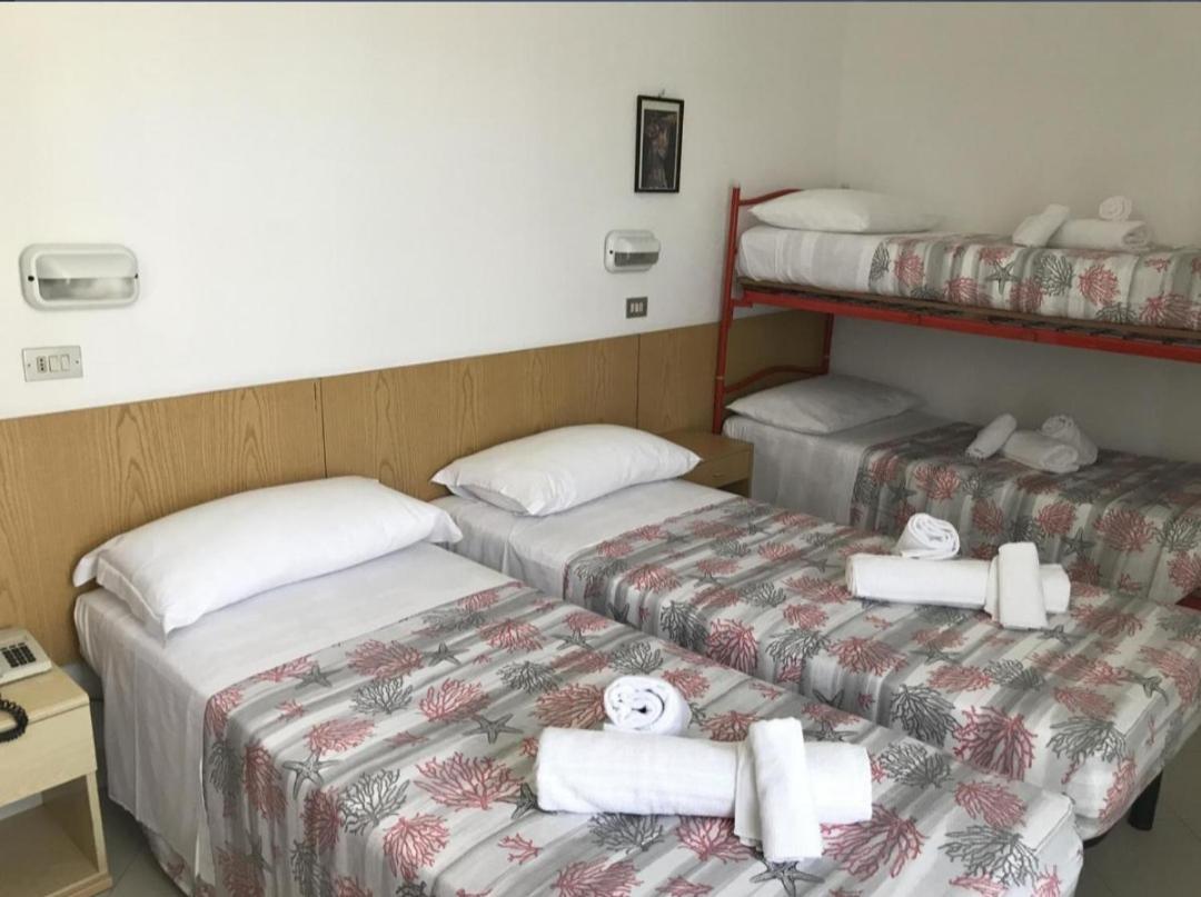 Hotel Villa Vera Rimini Eksteriør bilde
