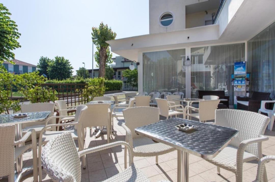 Hotel Villa Vera Rimini Eksteriør bilde