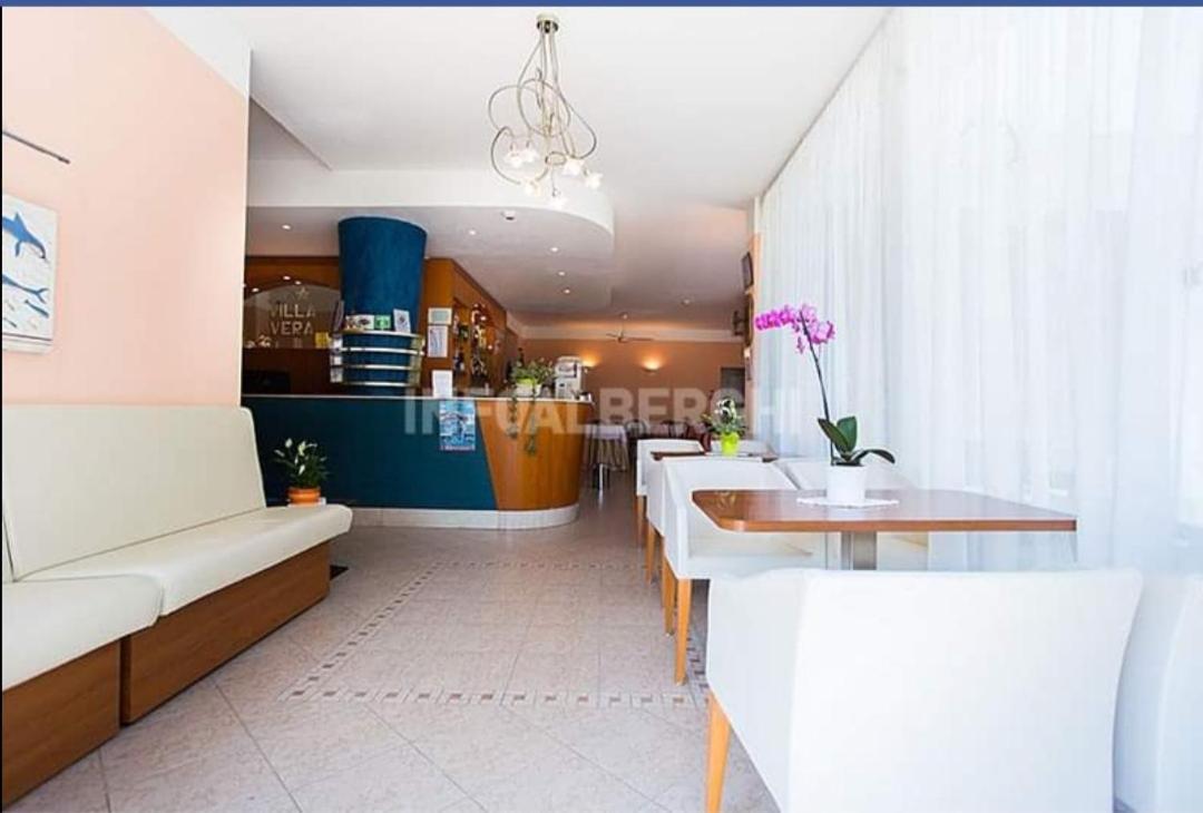 Hotel Villa Vera Rimini Eksteriør bilde