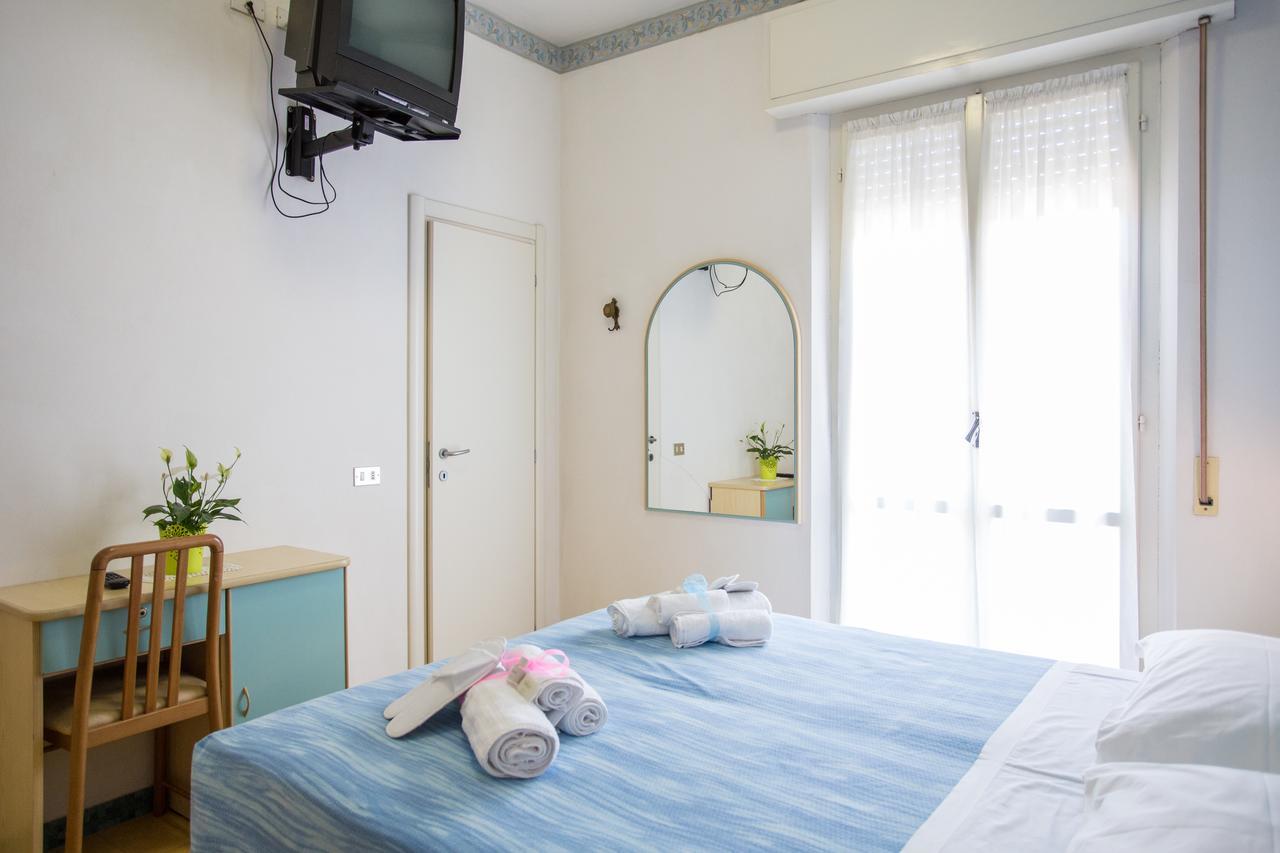 Hotel Villa Vera Rimini Eksteriør bilde