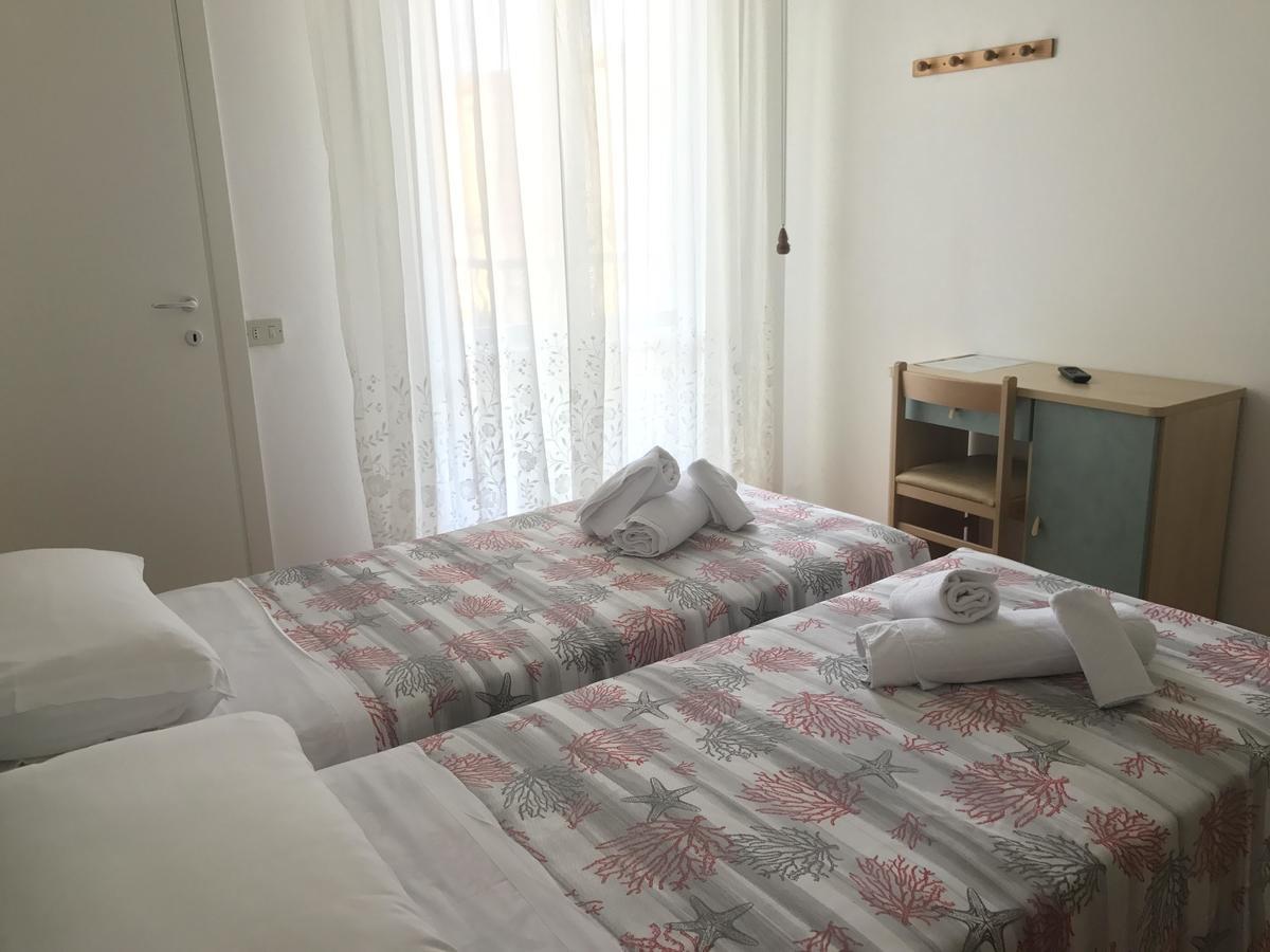 Hotel Villa Vera Rimini Eksteriør bilde